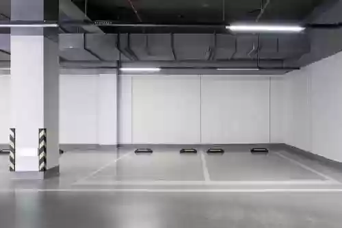 独狼攻略停车场插图1
