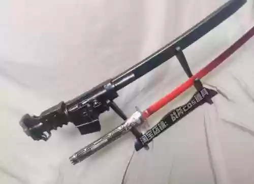 合金装备幸存黄金武器_1插图1