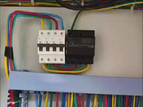 浪涌装备图片，浪涌装置插图1