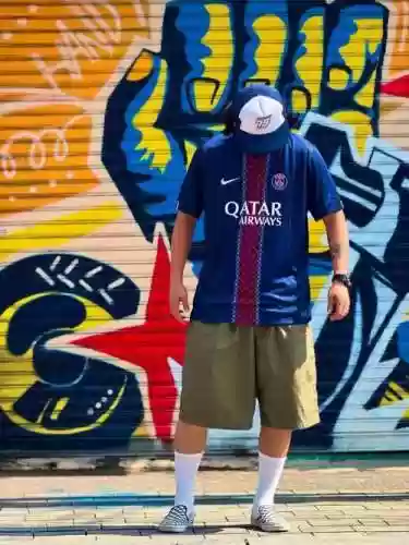 巴黎下赛季球衣搭配阵容，巴黎新赛季主场球衣插图1